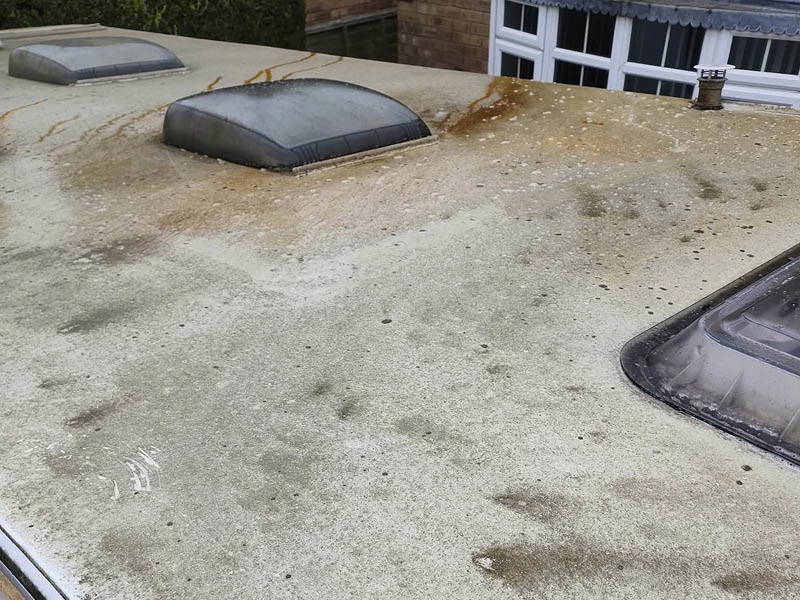 Before - Clean caravan roof - Lomax Caravan Valeting